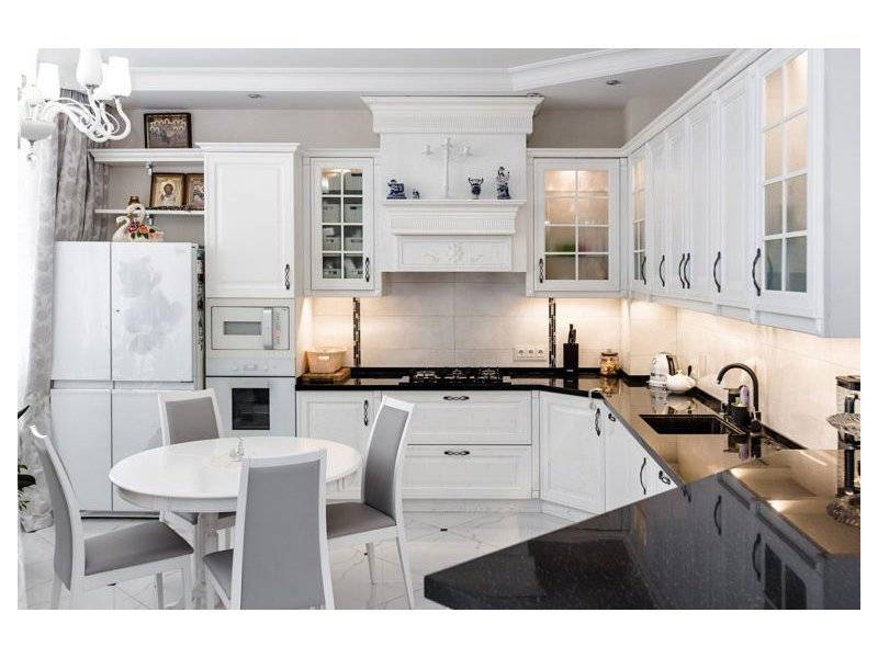 белая угловая кухня в Нижневартовске