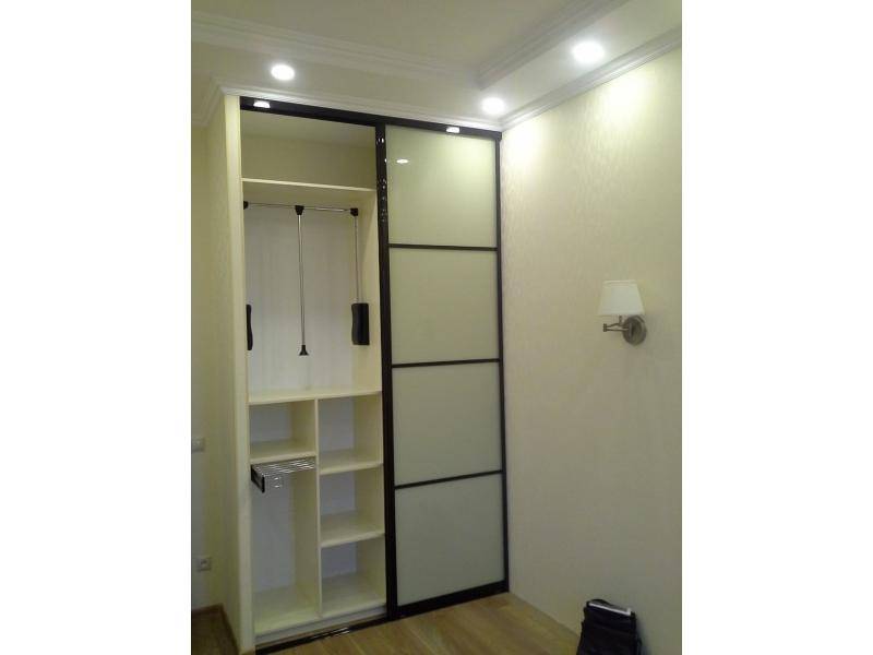 светлый шкаф-купе в Нижневартовске