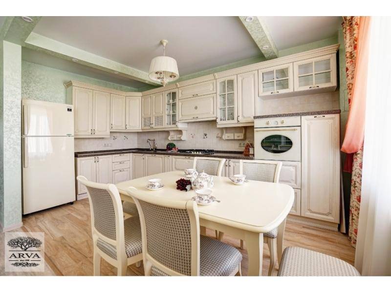 кухня ясень цвет слоновая кость-патина бежевая в Нижневартовске