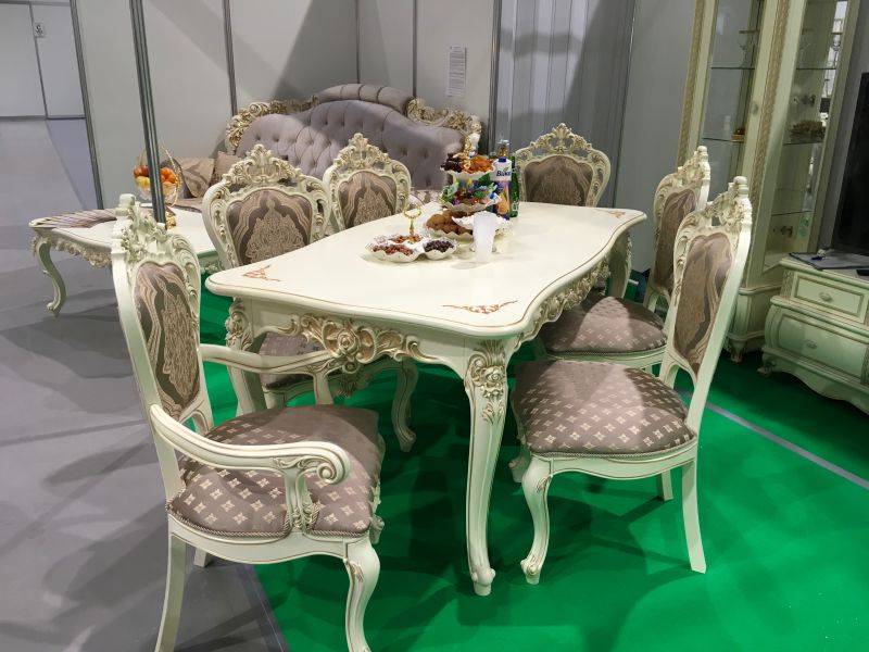 красивая обеденная группа в Нижневартовске