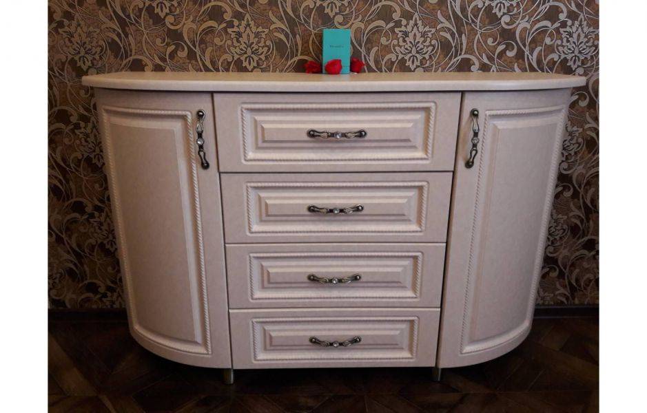 комод с лепниной косичка в Нижневартовске