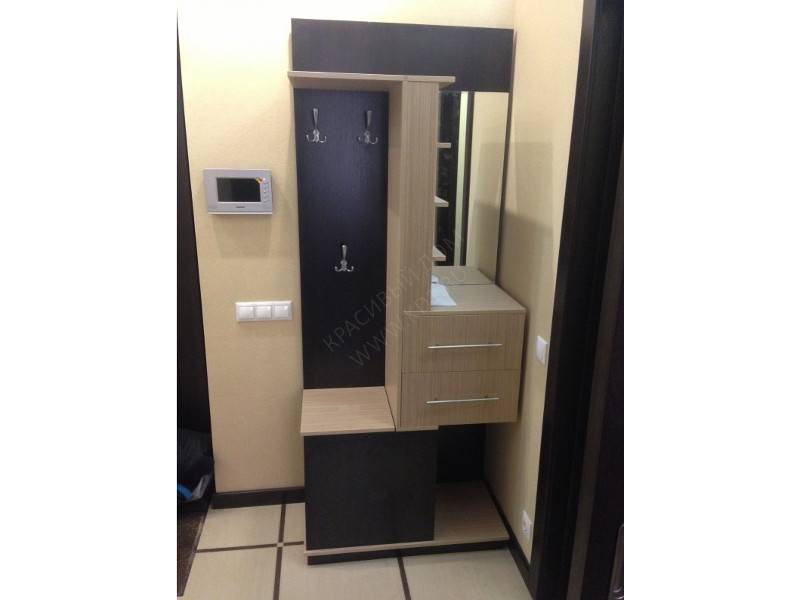 небольшая прихожая в Нижневартовске