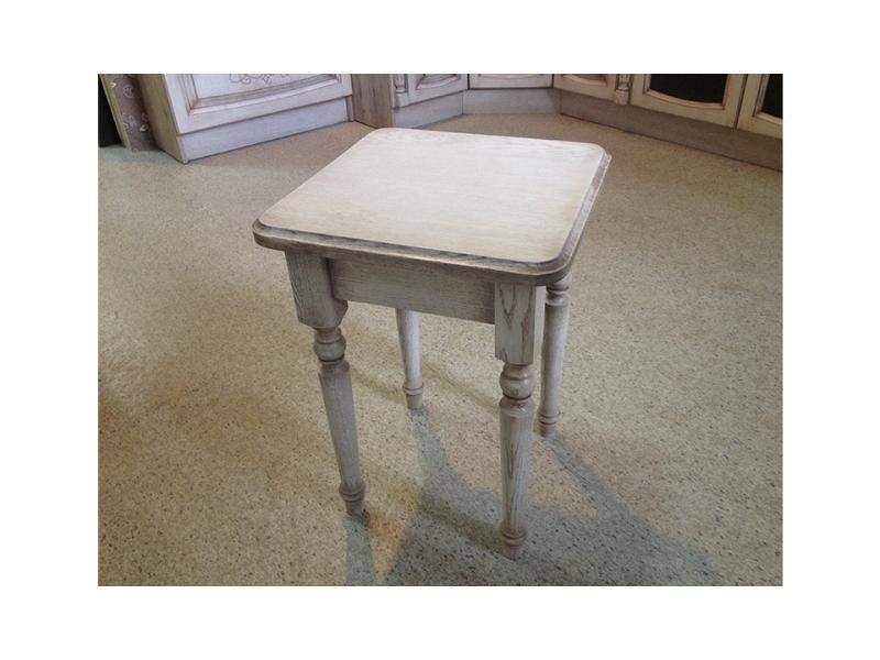 табурет из массива дуба в Нижневартовске