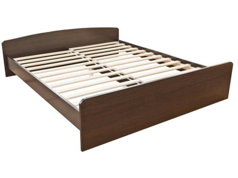 простая двухспальная кровать в Нижневартовске