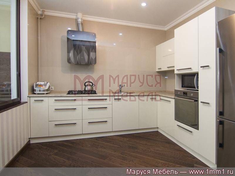 кухня угловая кремовая эмаль в Нижневартовске