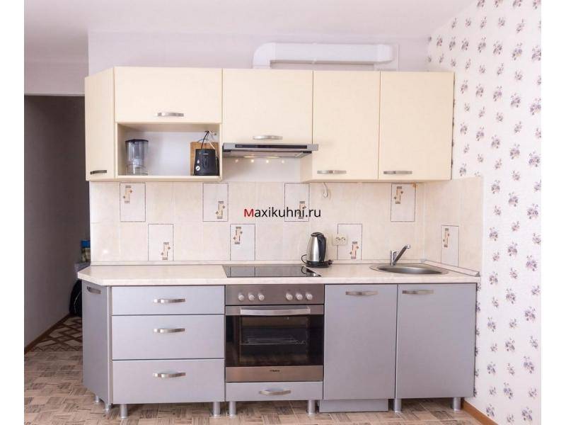 маленькая прямая кухня в Нижневартовске