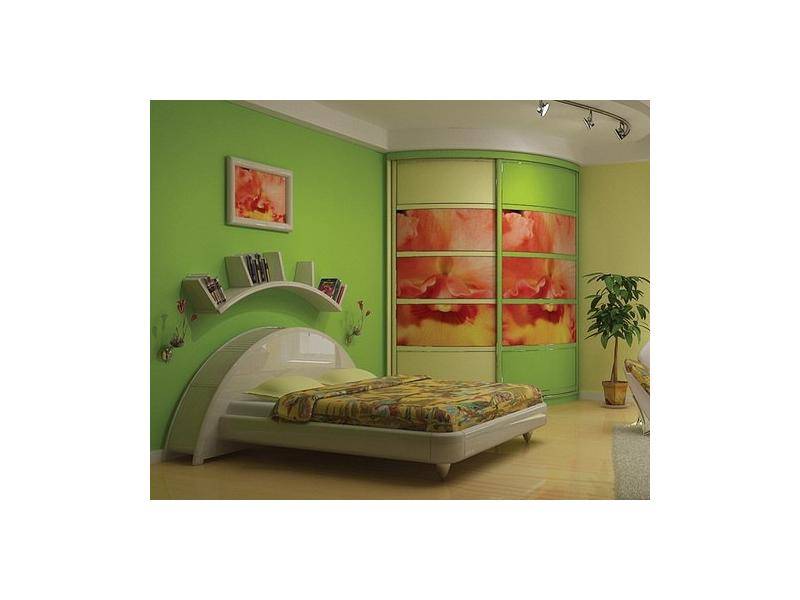 яркий радиусный шкаф-купе в спальню в Нижневартовске