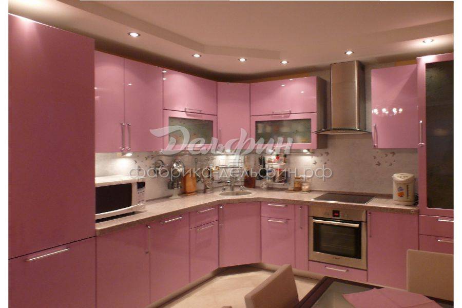 угловая розовая кухня в Нижневартовске