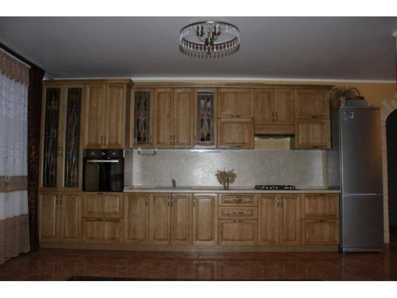 кухня из массива дуба в цвете лак пу в Нижневартовске