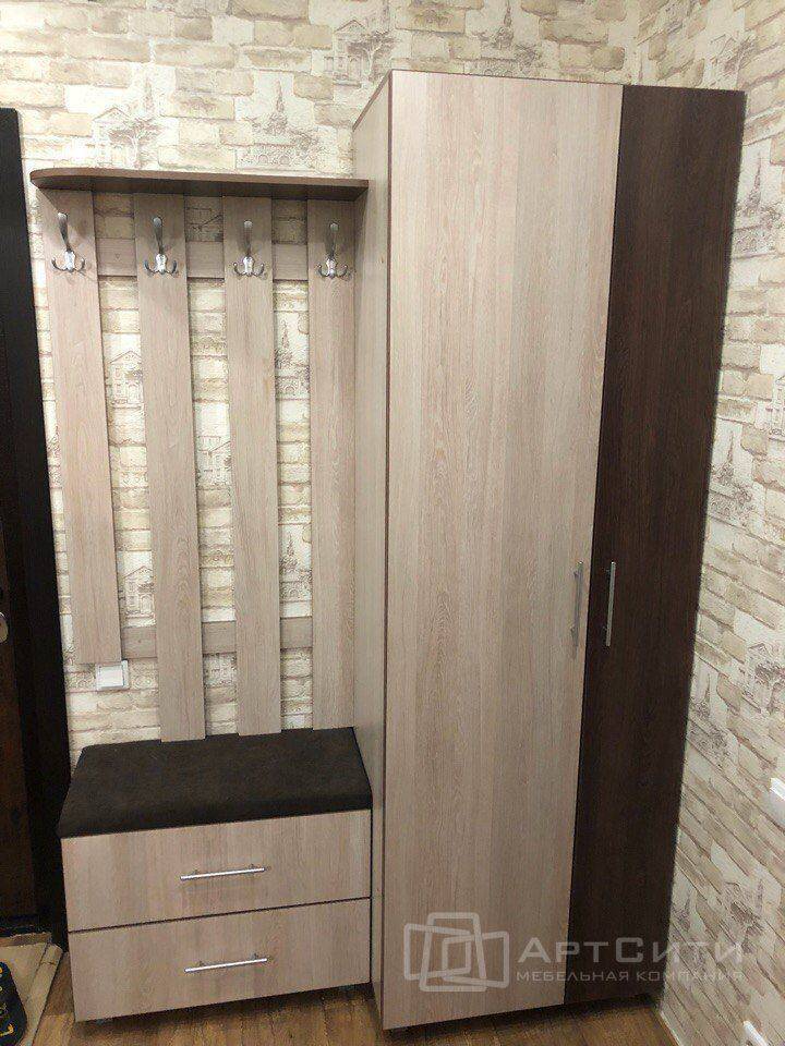 небольшая удобная прихожая в Нижневартовске