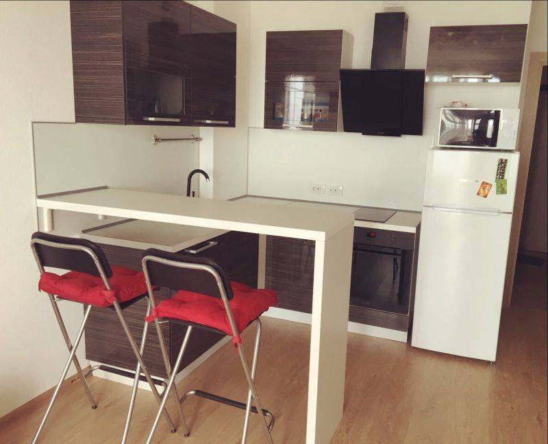 небольшая стильная кухня в Нижневартовске