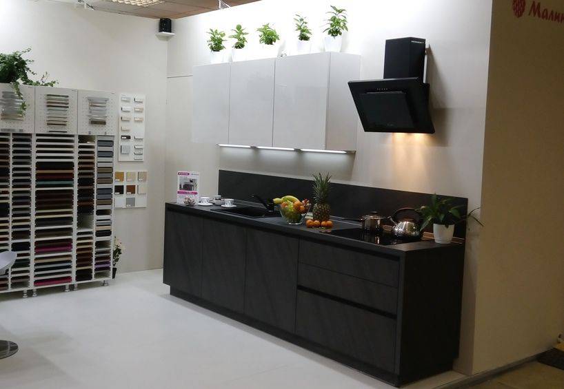 компактная прямая кухня в Нижневартовске