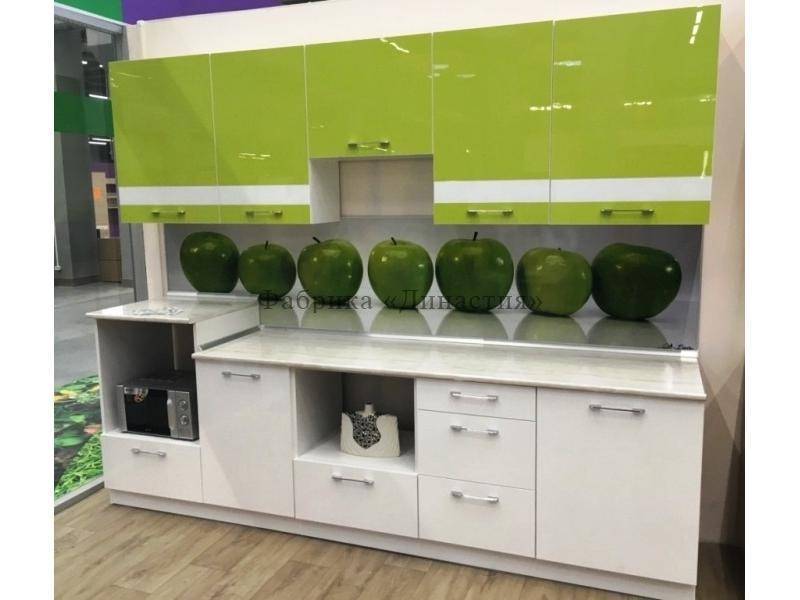 кухня с фасадами из пластика в Нижневартовске