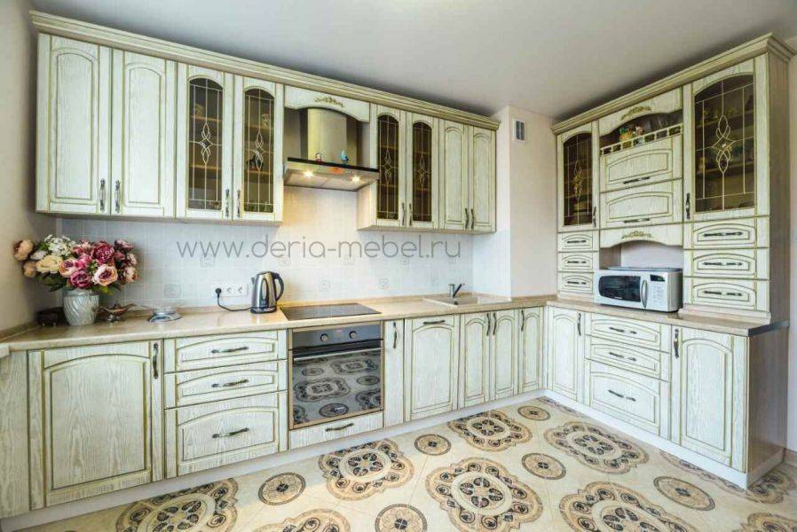 угловая кухня классическая в Нижневартовске