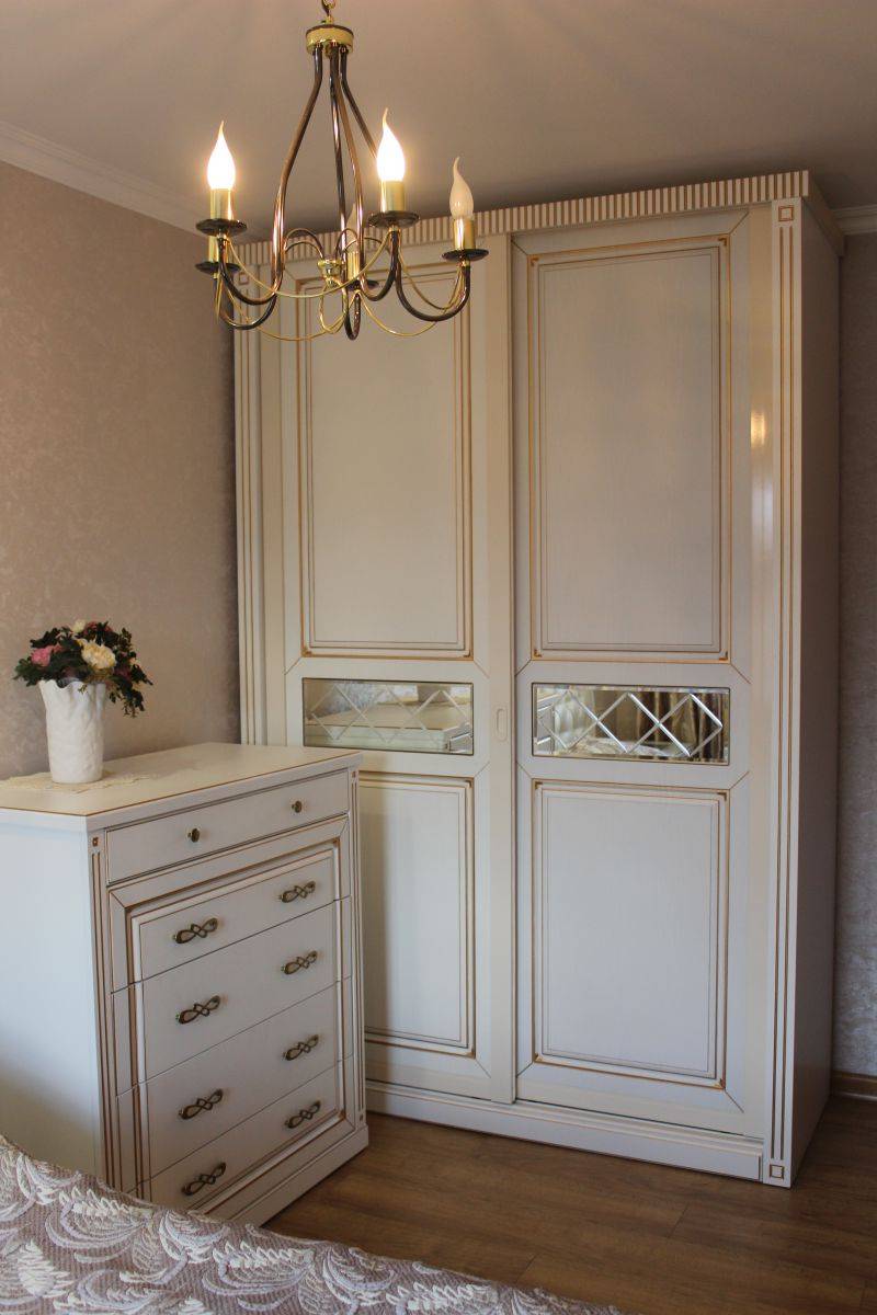шкаф-купе в классическом стиле в Нижневартовске