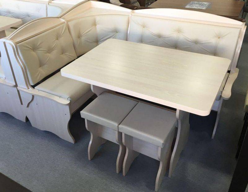 кухонный уголок романтик, дуб выбеленный, к/з молочный в Нижневартовске