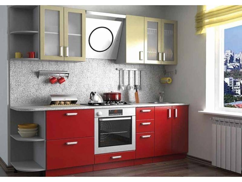 кухня в красном и золотом цвете в Нижневартовске