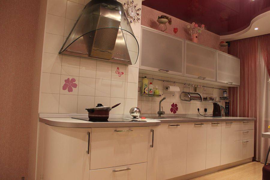 прямая оригинальная кухня в Нижневартовске