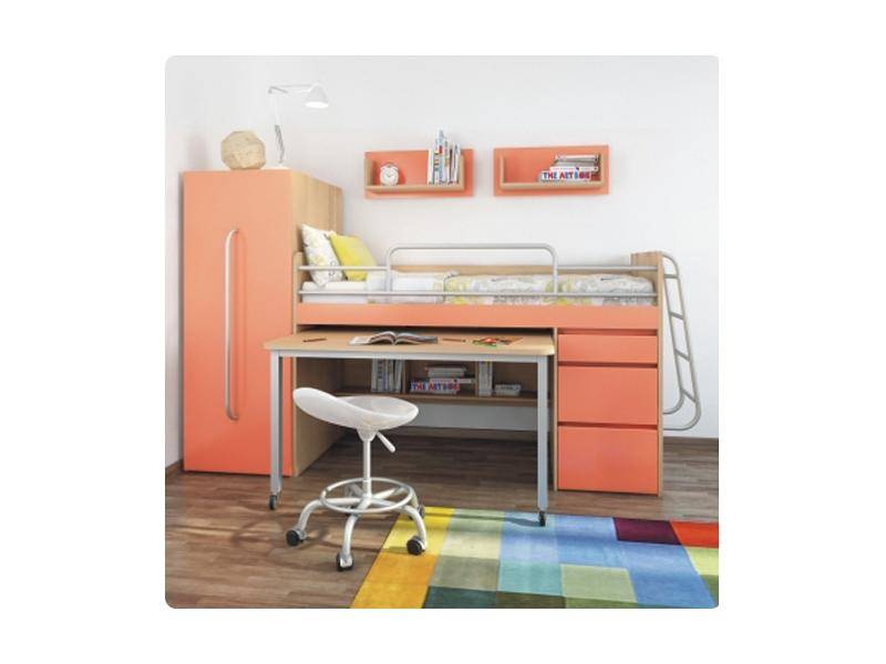 комплект детской мебели с рабочей зоной в Нижневартовске