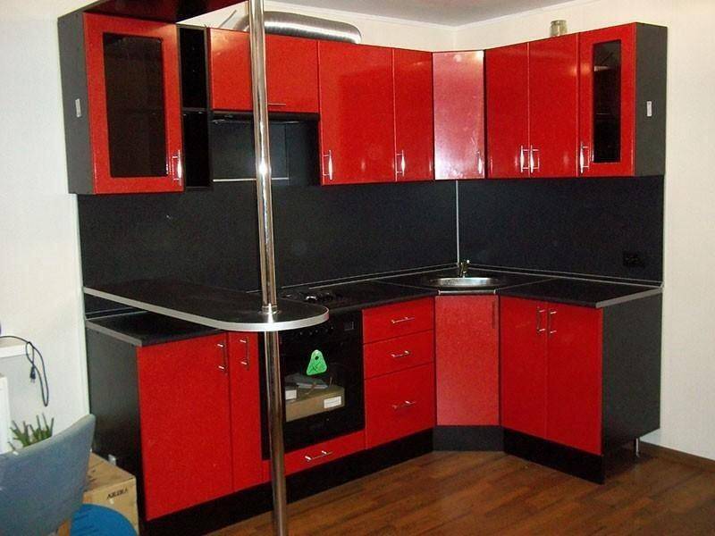 угловая красная кухня в Нижневартовске