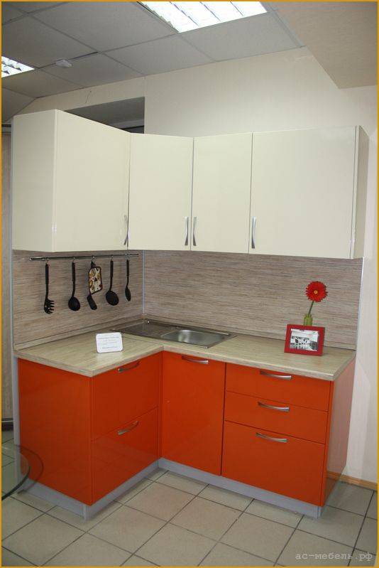 угловая мини-кухня в Нижневартовске