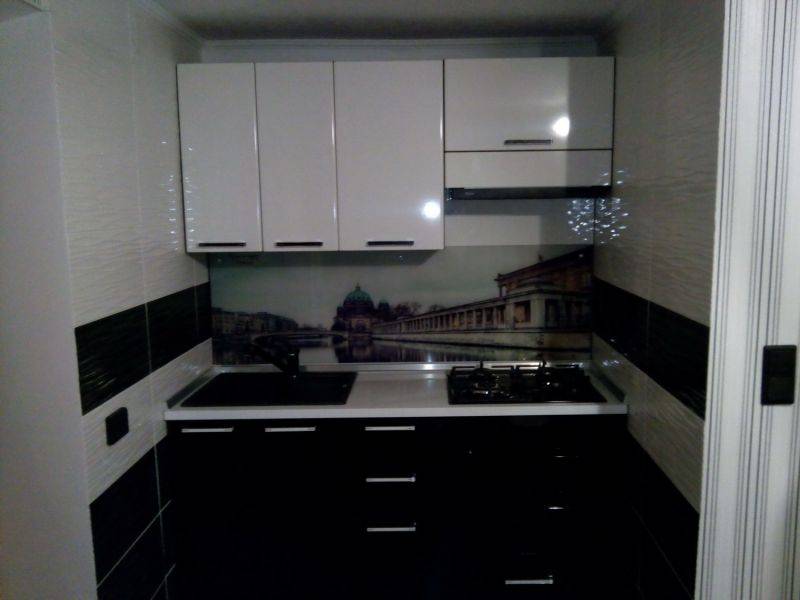 компактная прямая кухня в Нижневартовске