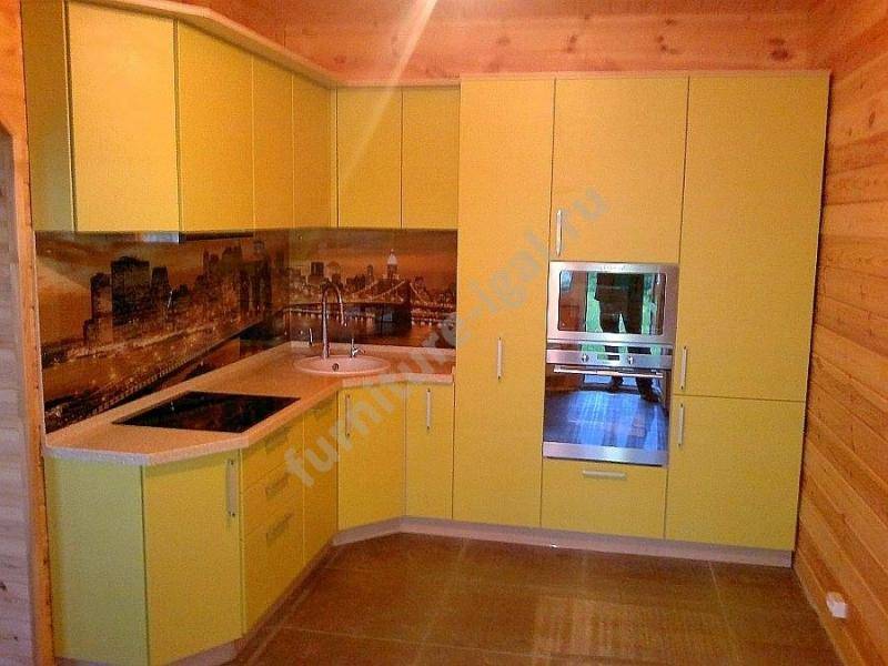 угловая желтая кухня в Нижневартовске
