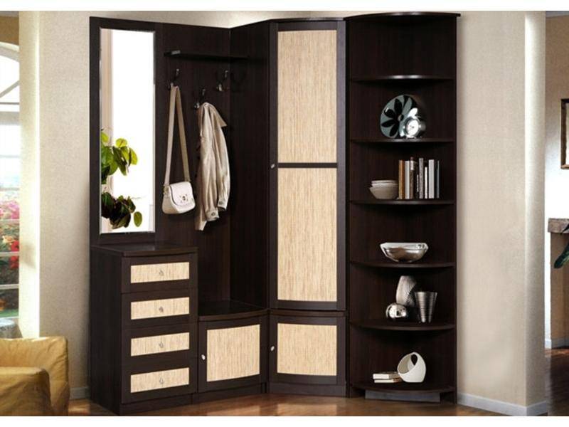 угловая прихожая в темном цвете в Нижневартовске