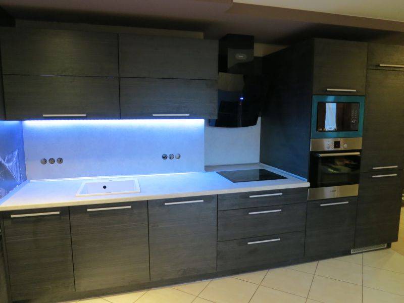 прямая кухня гасиенда черная в Нижневартовске