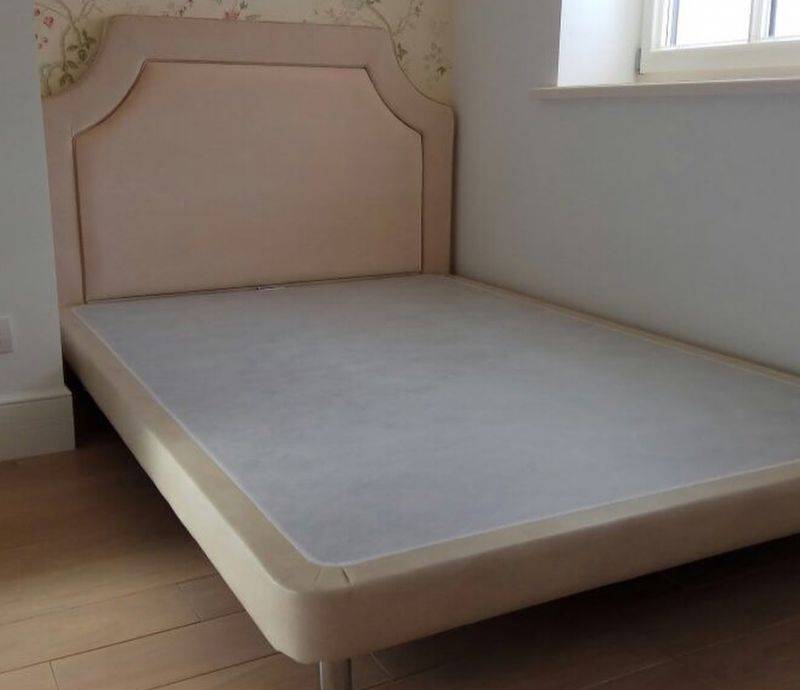 кровать с высоким изголовьем в Нижневартовске