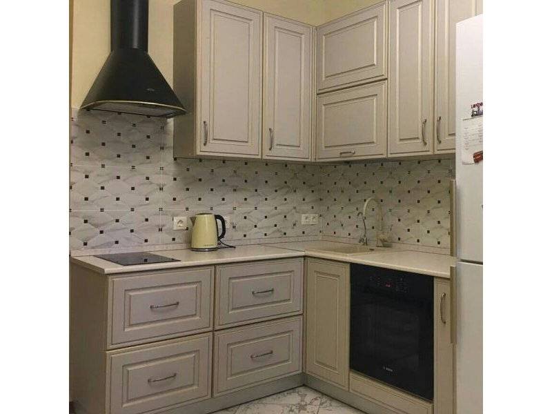 небольшая угловая кухня гарвард в Нижневартовске