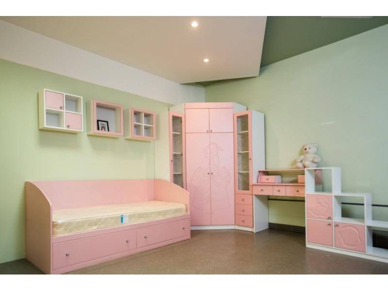 комплект мебели в детскую комнату в Нижневартовске