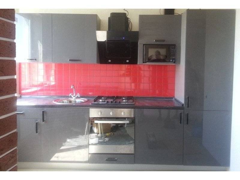 серая лаковая кухня в Нижневартовске