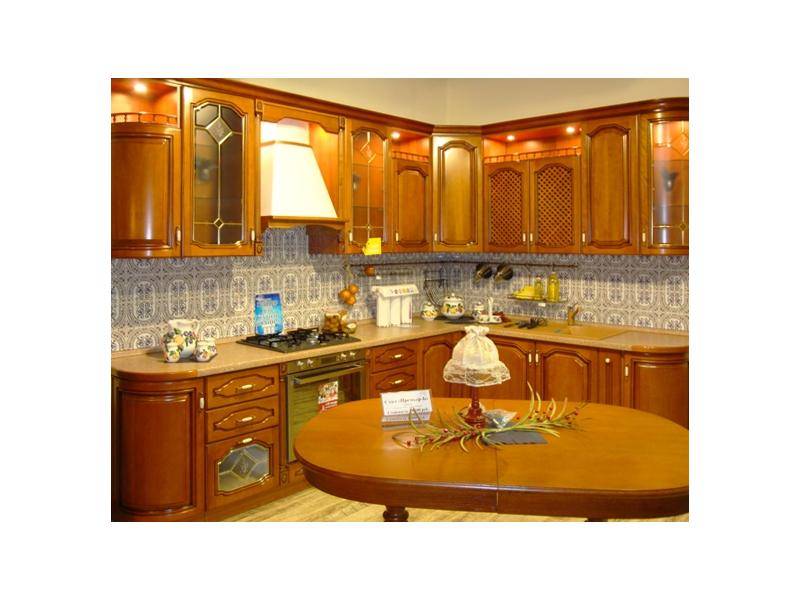 классическая угловая кухня в Нижневартовске