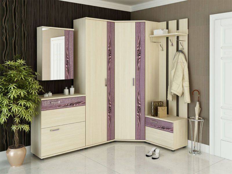 красивая угловая прихожая в Нижневартовске