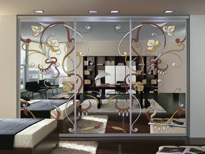 шкаф-купе престиж с витражами в Нижневартовске