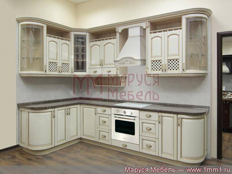 кухня угловая классика массив в Нижневартовске