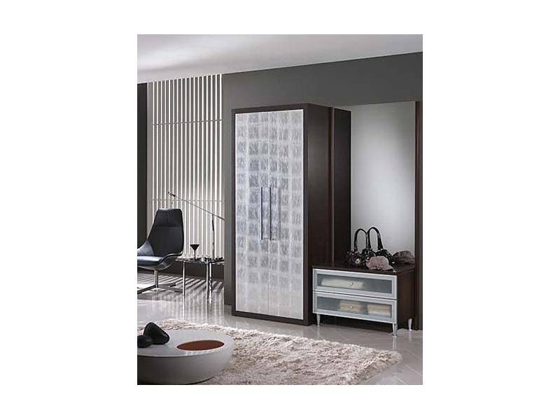 простая прихожая в Нижневартовске