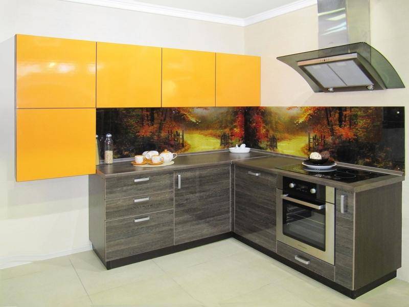 стильная кухня фиалка в Нижневартовске