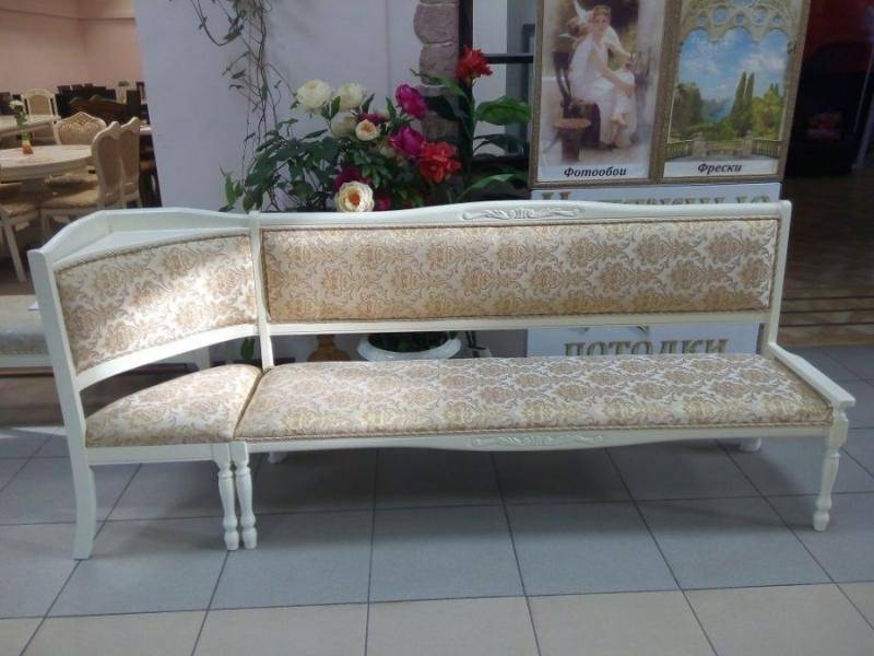 уголок слоновая кость в Нижневартовске