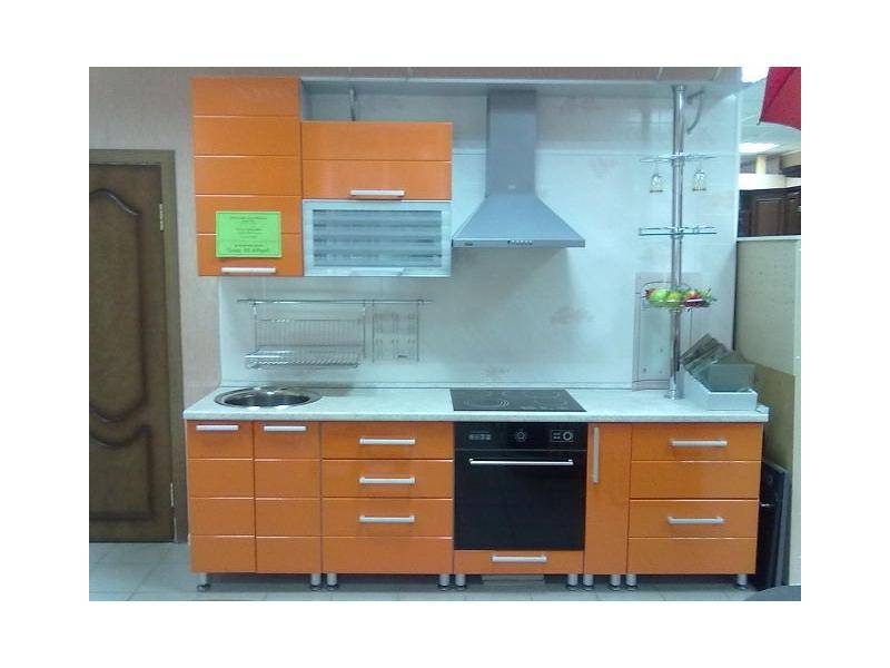 кухня прямая оранжевая с барной стойкой в Нижневартовске