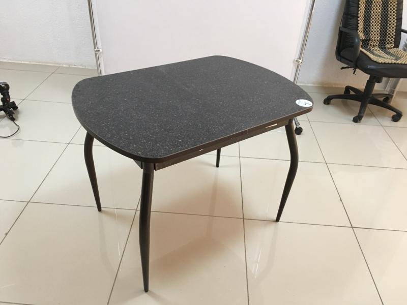 стол сатурн со столешницей пластик матовый в Нижневартовске