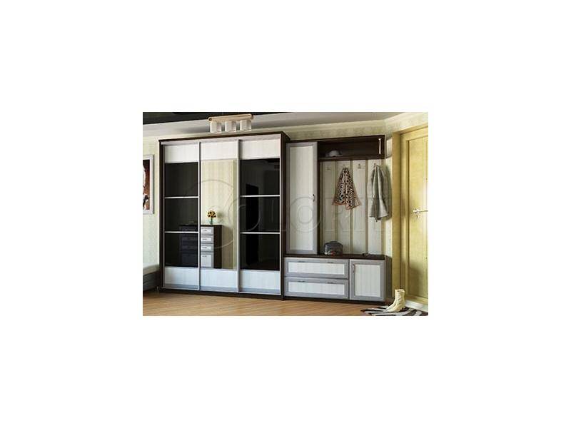 прихожая со шкафом-купе в Нижневартовске