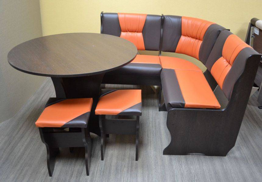 кухонный уголок фантазия, венге темный, к/з шоколадный + оранжевый в Нижневартовске