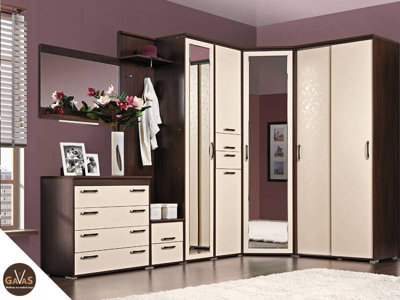 прихожая п-9 в Нижневартовске