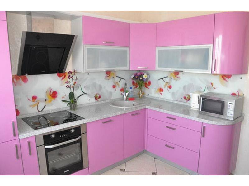 розовая угловая кухня в Нижневартовске