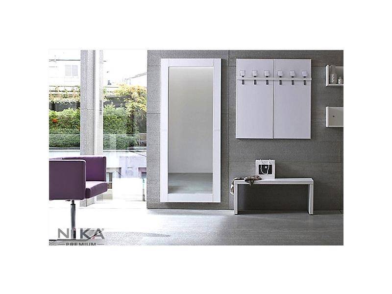 прихожая с зеркалом в Нижневартовске