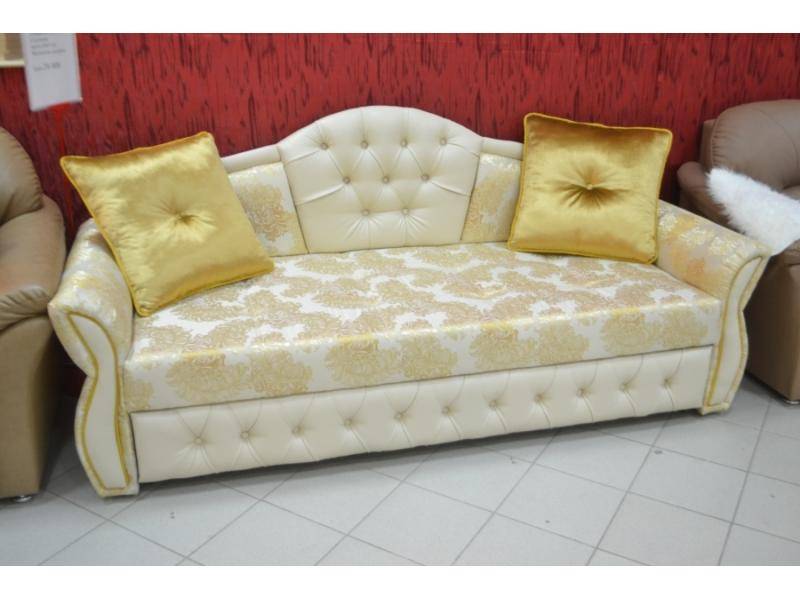 диван с каретной стяжкой и подушками в Нижневартовске