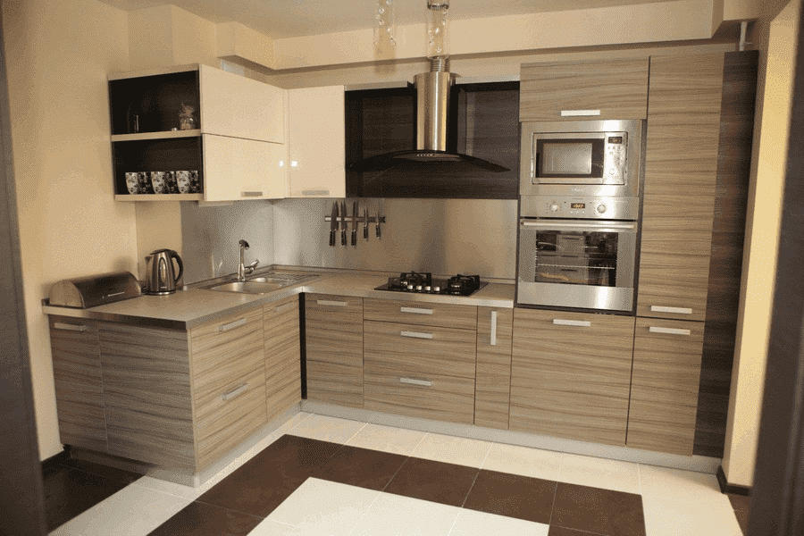 угловая современная кухня в Нижневартовске