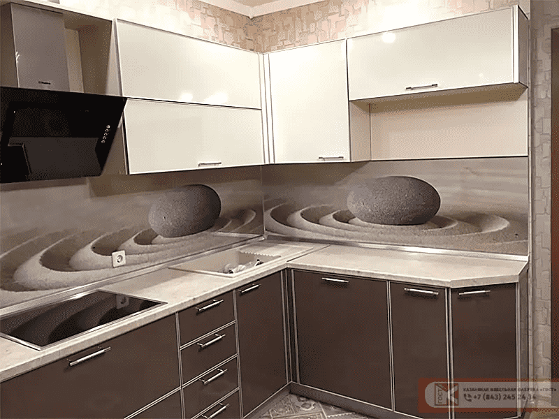 кухня хайтек бежевая и кофейная в Нижневартовске